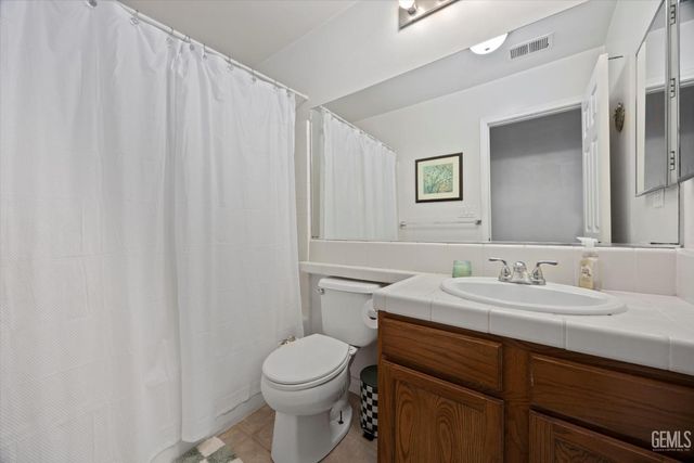 1113 Invermay Street, Bakersfield, CA 93312