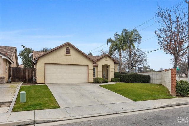 1113 Invermay Street, Bakersfield, CA 93312