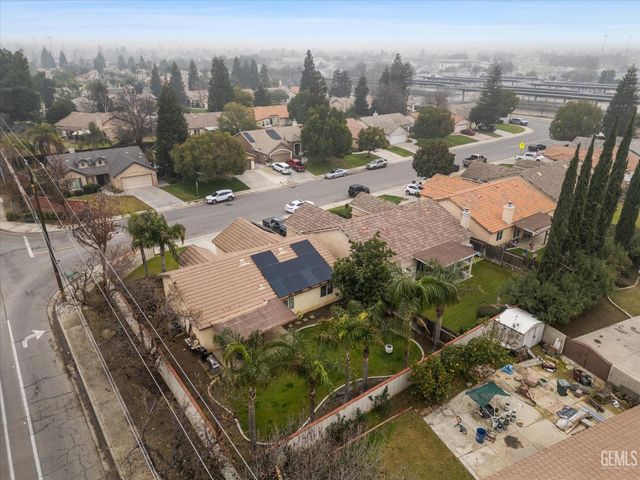 1113 Invermay Street, Bakersfield, CA 93312