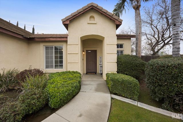 1113 Invermay Street, Bakersfield, CA 93312