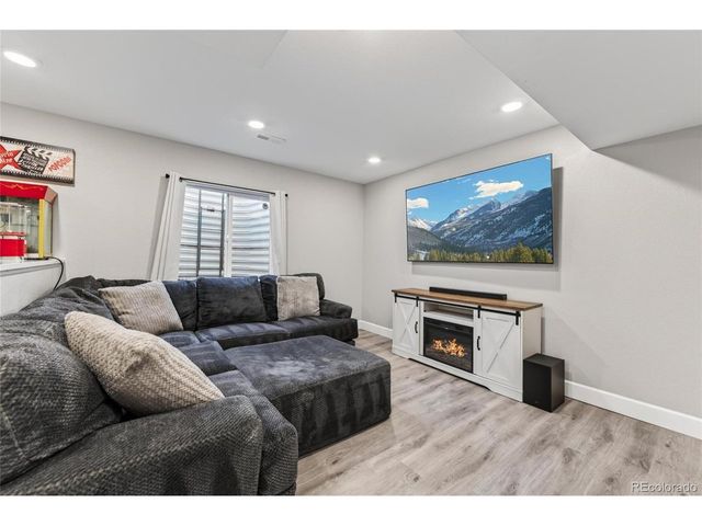 337 Peabody St, Castle Rock, CO 80104