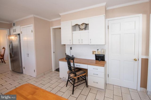 233 LAMPLIGHTER LN, Huntingdon Valley, PA 19006