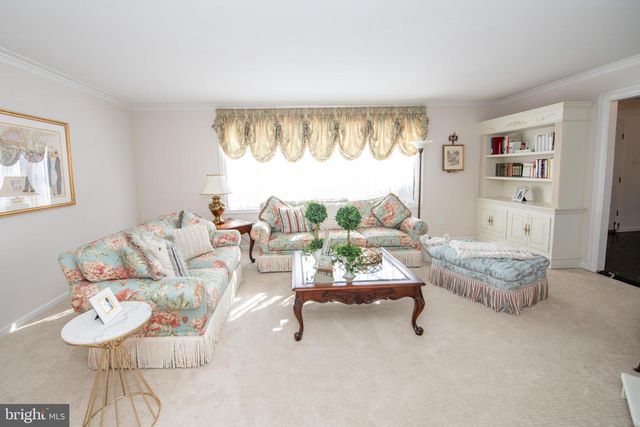 233 LAMPLIGHTER LN, Huntingdon Valley, PA 19006