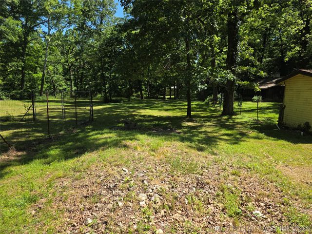 20453 E Whipperwill Road, Tahlequah, OK 74464