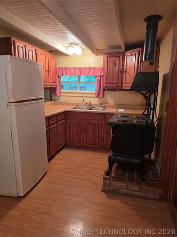 20453 E Whipperwill Road, Tahlequah, OK 74464
