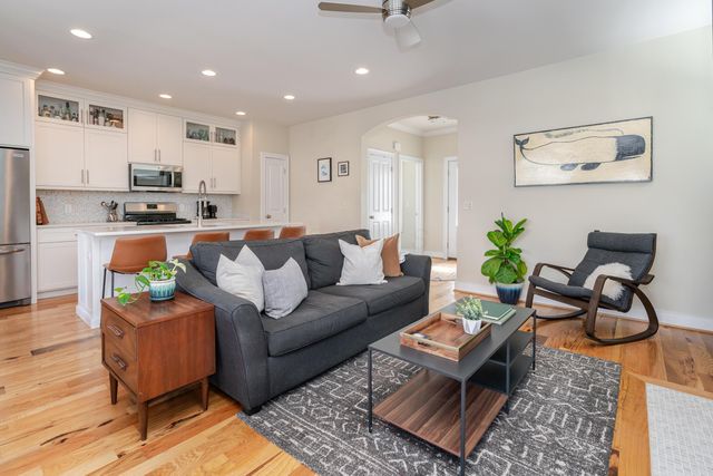 2822 Bellwood Avenue, Columbus, OH 43209