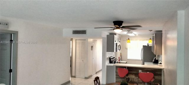 3001 NW 48th Avenue 333, Lauderdale Lakes, FL 33313