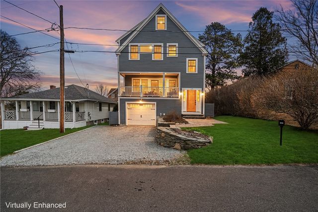 107 Dighton Avenue, Portsmouth, RI 02871