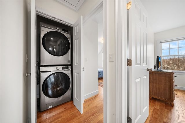 107 Dighton Avenue, Portsmouth, RI 02871