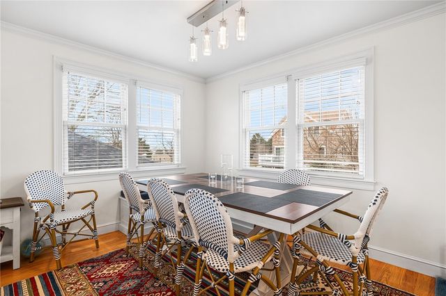 107 Dighton Avenue, Portsmouth, RI 02871