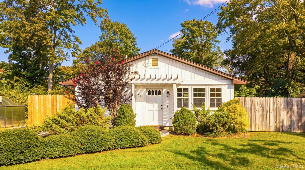 45 Fuoco Road, Bellport, NY 11713