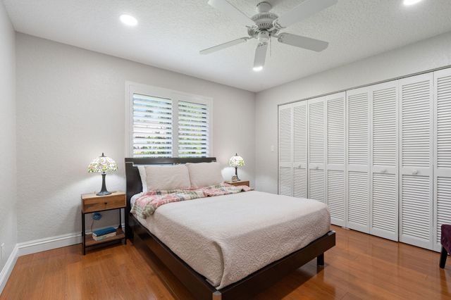 13821 Alexandria Court, Davie, FL 33325