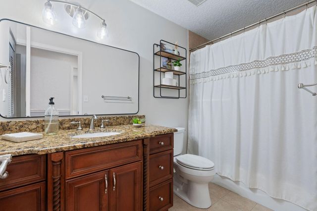 13821 Alexandria Court, Davie, FL 33325