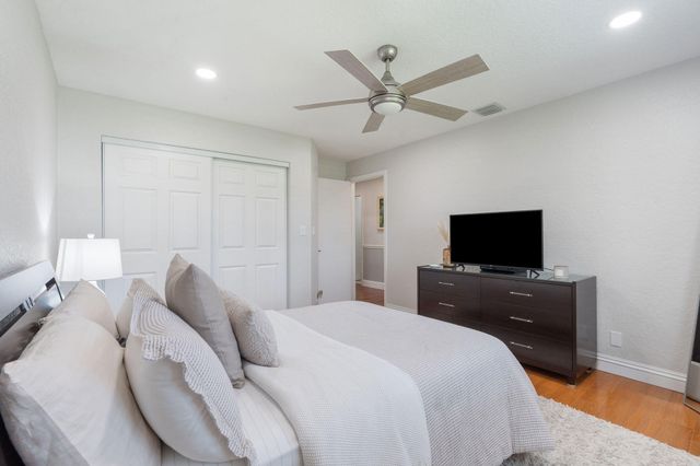 13821 Alexandria Court, Davie, FL 33325