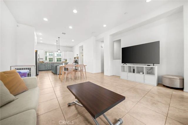 12414 Amesbury, Whittier, CA 90602