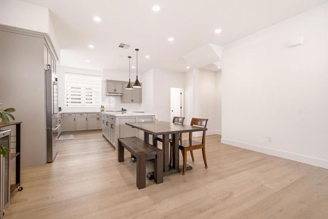 888 Broadway, Belmont, CA 94002