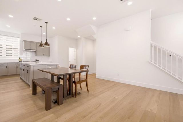888 Broadway, Belmont, CA 94002
