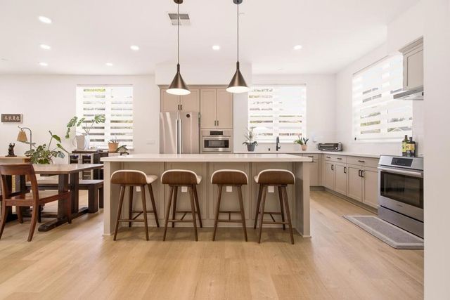 888 Broadway, Belmont, CA 94002
