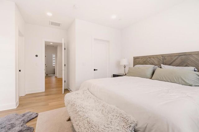 888 Broadway, Belmont, CA 94002