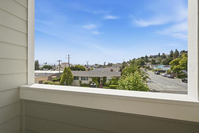 888 Broadway, Belmont, CA 94002
