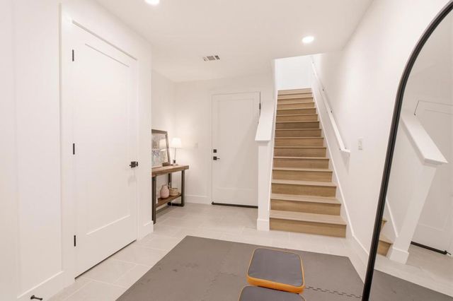 888 Broadway, Belmont, CA 94002
