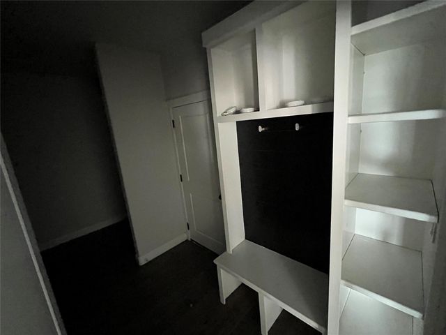 16 Greystone Court, Angleton, TX 77515