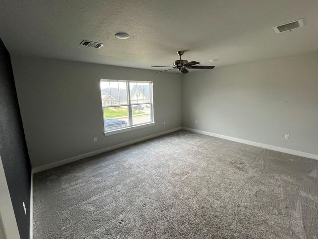 16 Greystone Court, Angleton, TX 77515