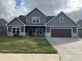 16 Greystone Court, Angleton, TX 77515