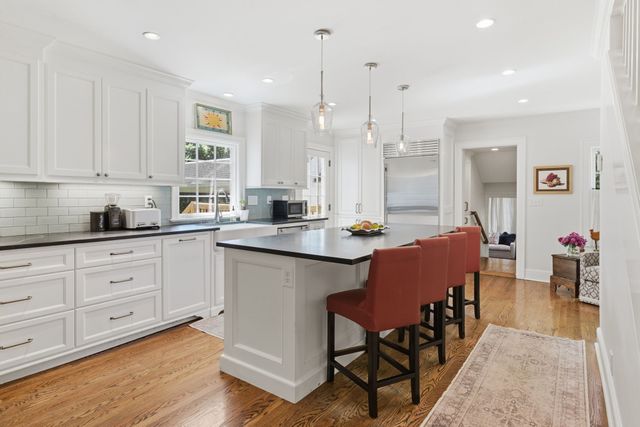 200 Brookfield Ave, Nashville, TN 37205