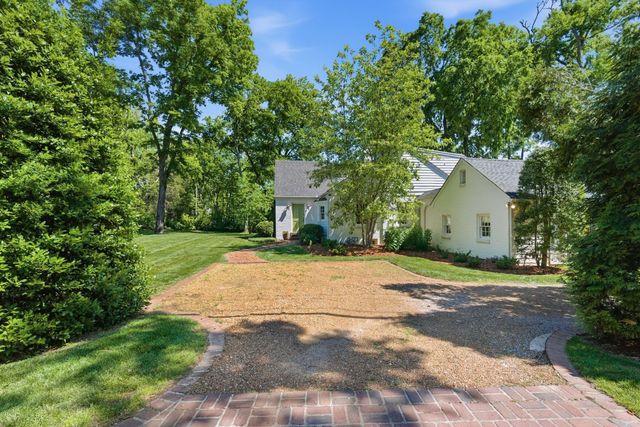 200 Brookfield Ave, Nashville, TN 37205