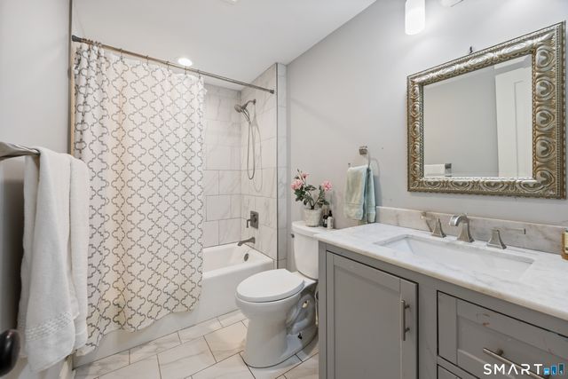 28 Maplewood Lane, North Branford, CT 06472