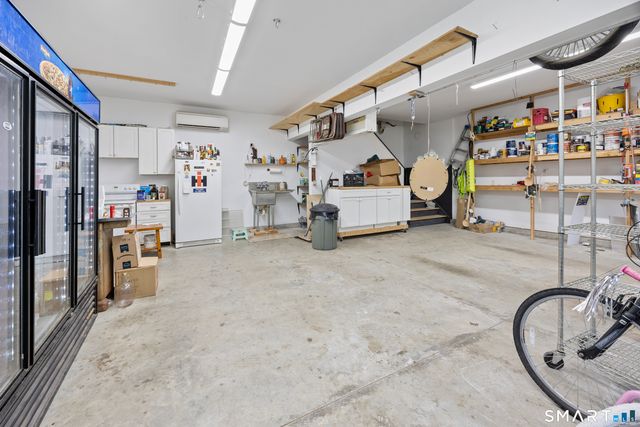 28 Maplewood Lane, North Branford, CT 06472