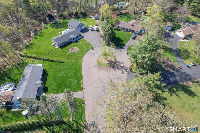 28 Maplewood Lane, North Branford, CT 06472