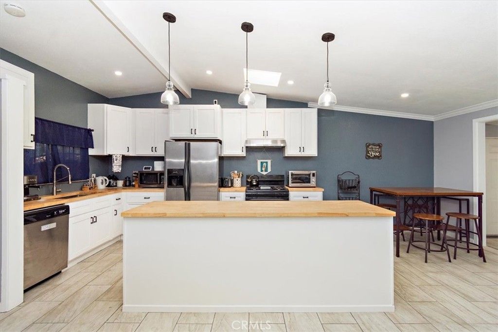 8197 Helena Avenue, Riverside, CA 92504