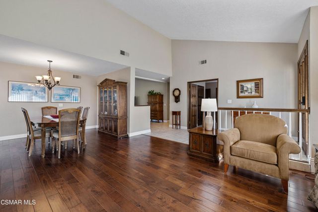 675 Whispering Oaks Place, Newbury Park, CA 91320