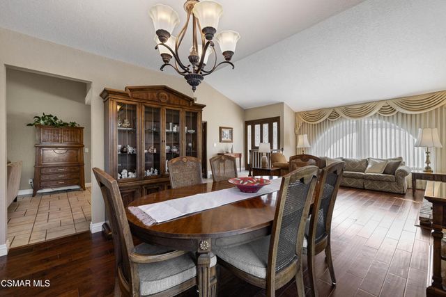 675 Whispering Oaks Place, Newbury Park, CA 91320