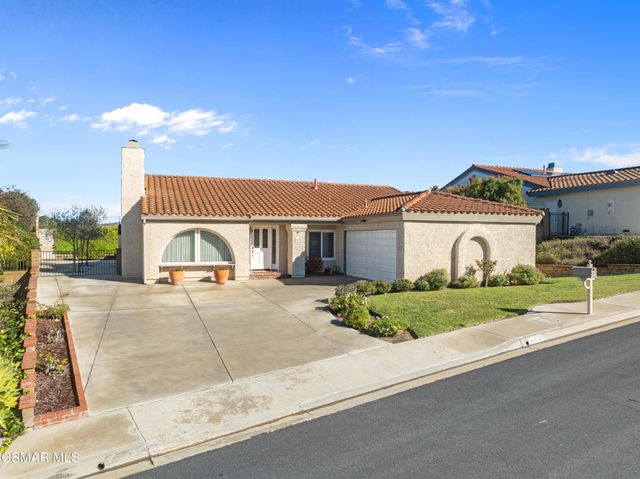 675 Whispering Oaks Place, Newbury Park, CA 91320