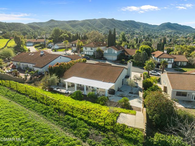 675 Whispering Oaks Place, Newbury Park, CA 91320