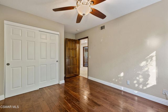 675 Whispering Oaks Place, Newbury Park, CA 91320