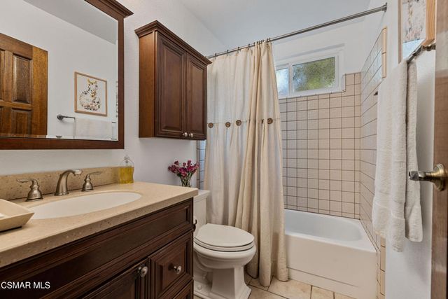 675 Whispering Oaks Place, Newbury Park, CA 91320