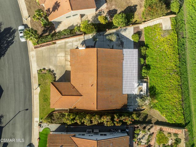 675 Whispering Oaks Place, Newbury Park, CA 91320