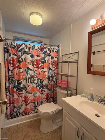 207 Harvest LN, North Fort Myers, FL 33917