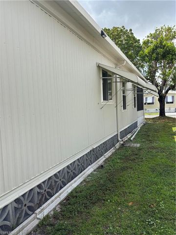 207 Harvest LN, North Fort Myers, FL 33917