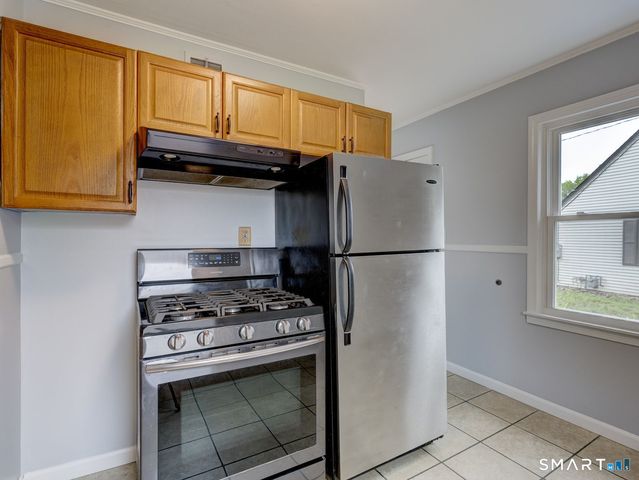 38 Porterbrook Avenue, East Hartford, CT 06118