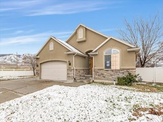 464 E WINCHESTER DR, Stansbury Park, UT 84074