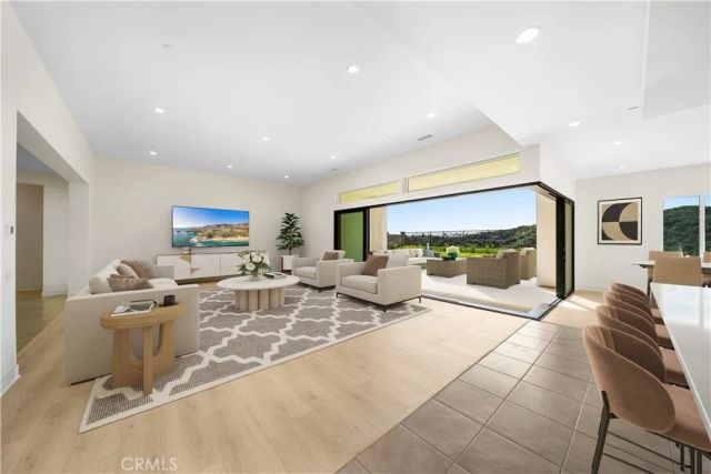 18431 Boulder Blf, Silverado, CA 92676