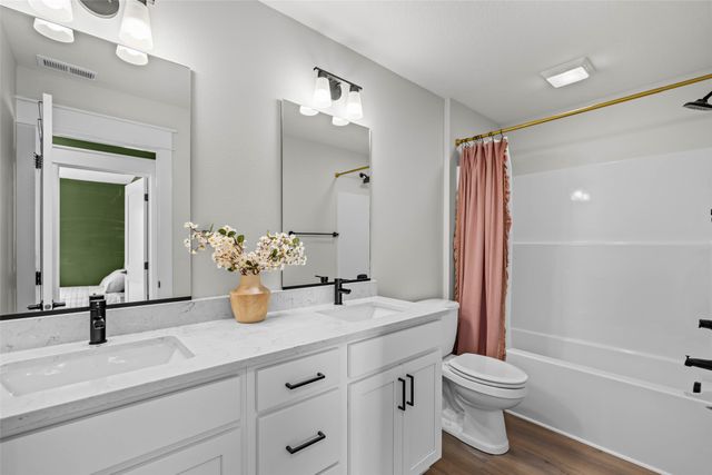 1325 NW Yorktown Drive, Waukee, IA 50263