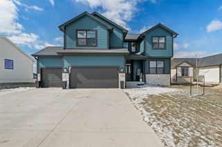 1325 NW Yorktown Drive, Waukee, IA 50263