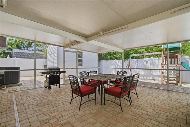 9718 N OREGON AVENUE, Tampa, FL 33612