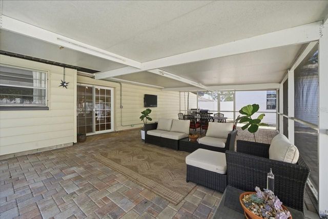 9718 N OREGON AVENUE, Tampa, FL 33612